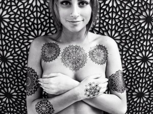 DJ-Wanda-tendinte-tatuaje-geometric-mandala