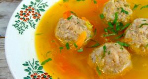 ciorba-de-perisoare-680x365